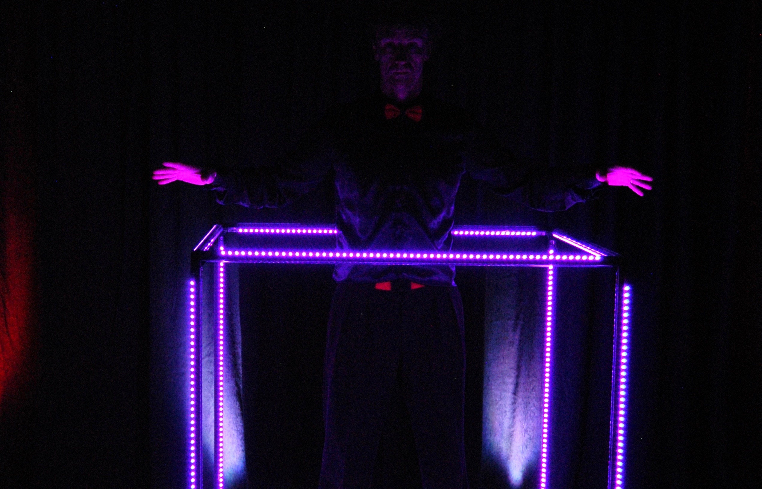Incroyable Jongleur lumineux pour votre évènement
